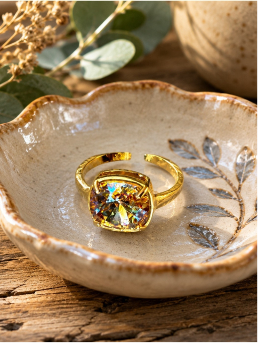 Handcrafted sparkly ring made with Swarovski crystal adjustable fit - Picture 2 of 3